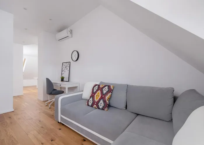 Centrum Studio Styczynskiego By Renters Katovice